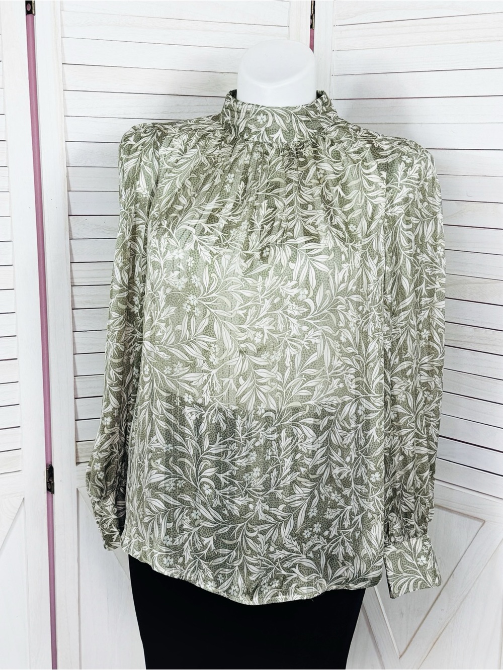 H&M Floral Pleated Mock Neck Blouse Green Cream Large Sheer Satin Office Boho
